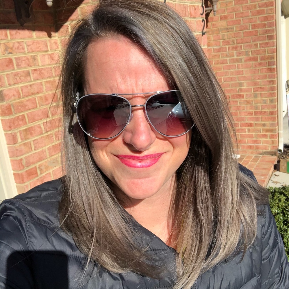 Meet your Posher, Casey